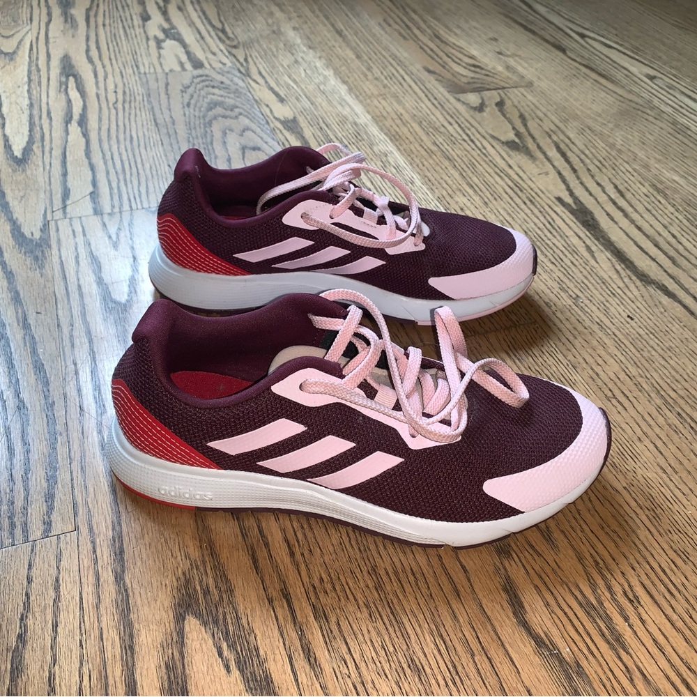 ADIDAS Sleek sneakers pink and red size 7 never worn
